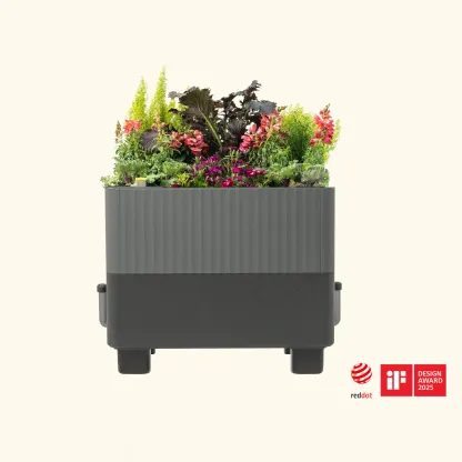 The EZthtCube Self-Watering Planter