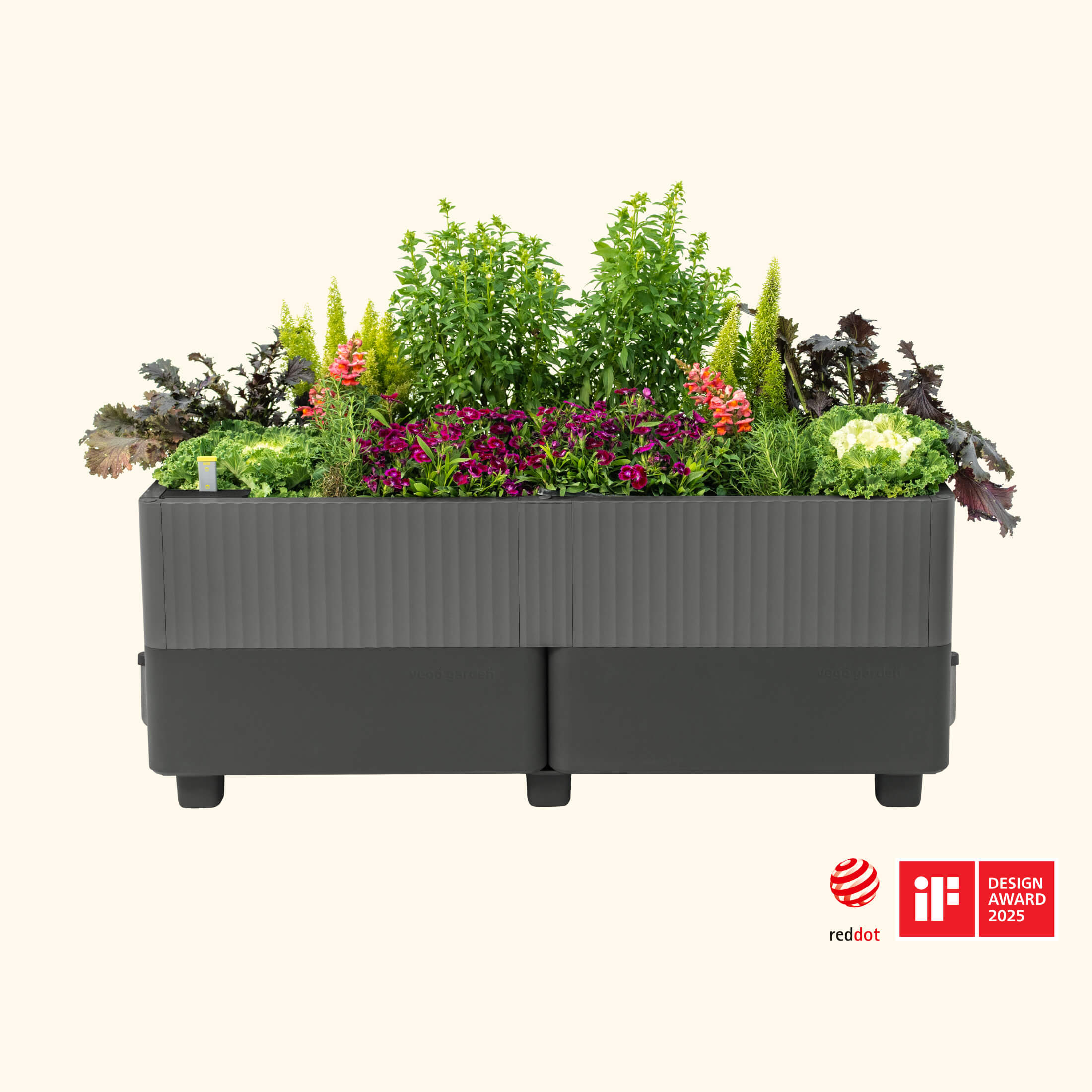 The EZthtCube Self-Watering Planter