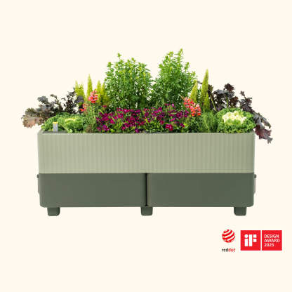 The EZthtCube Self-Watering Planter