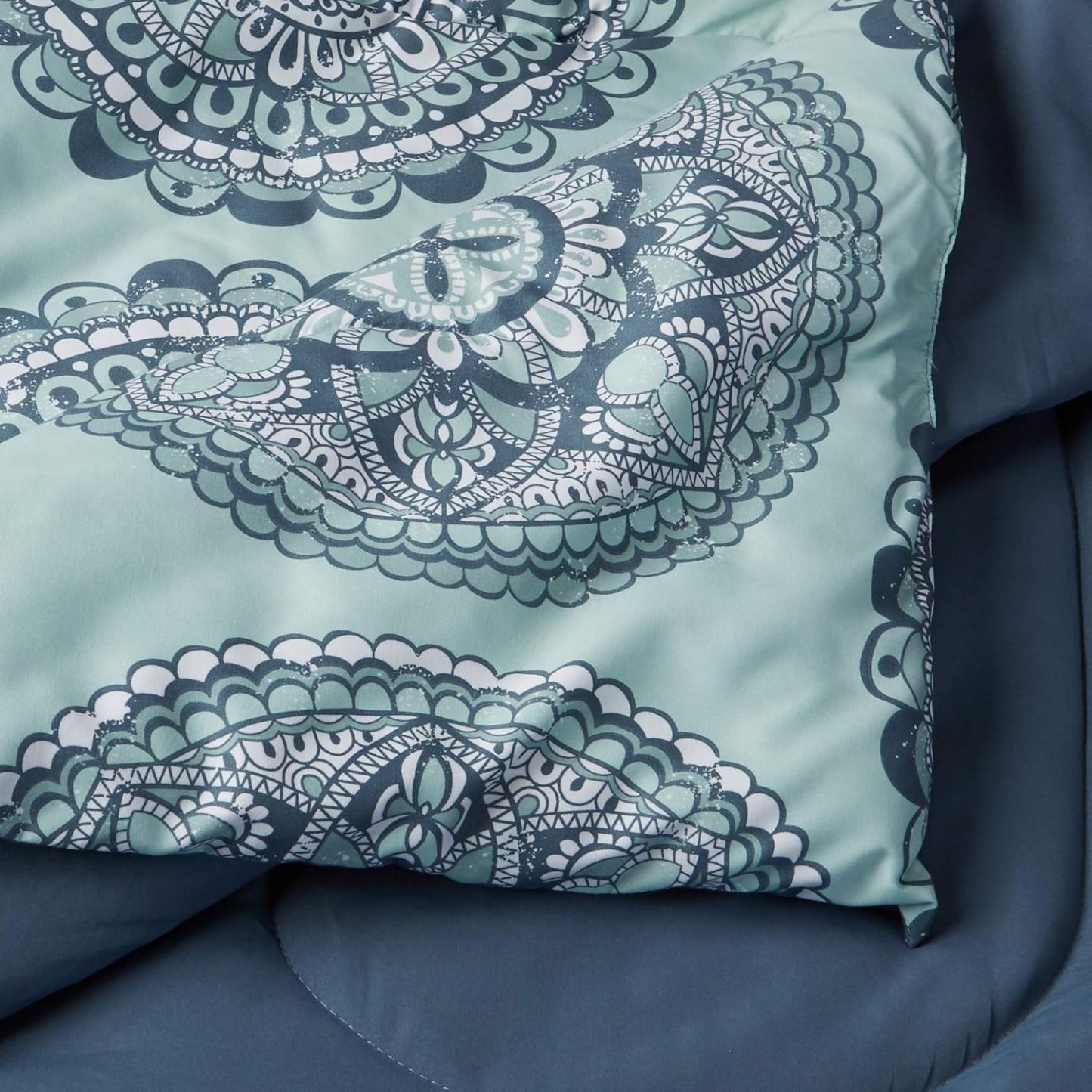 10-Piece Comforter Bedding Set, Full / Queen, Sea Foam Medallion, Microfiber, Ultra-Soft