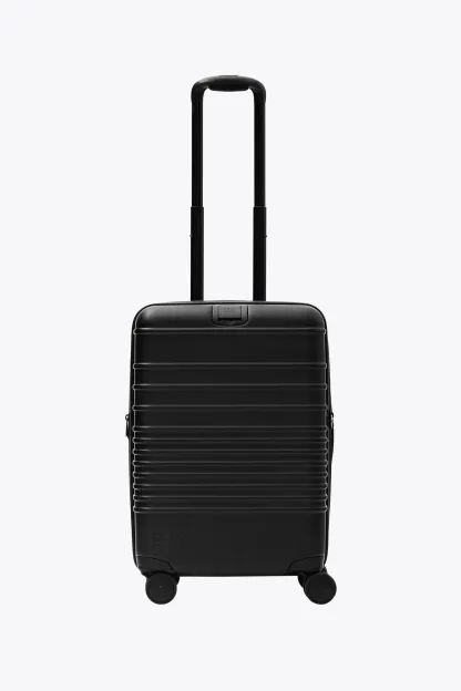 BÉIS Luggage With Limited Lifetime Warranty