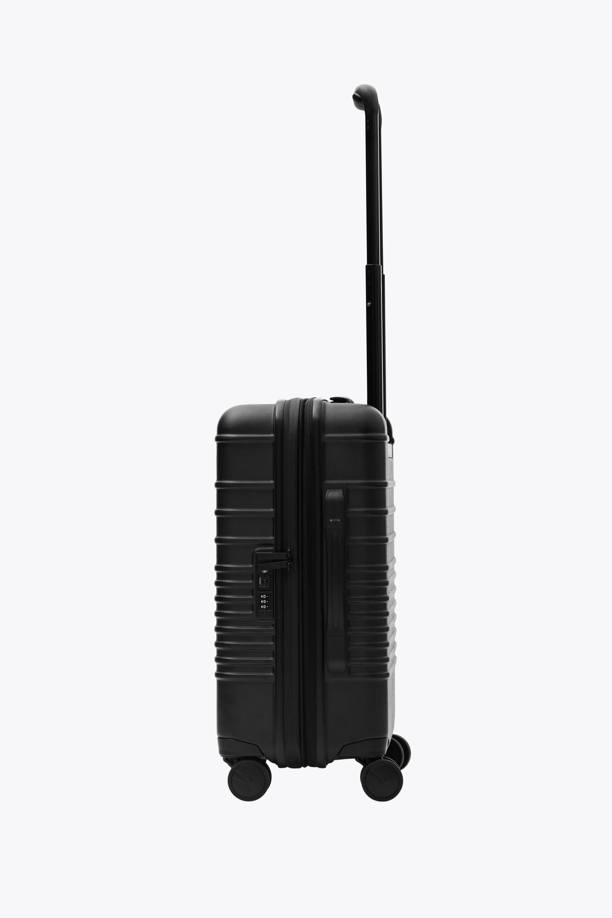 BÉIS Luggage With Limited Lifetime Warranty