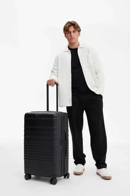 BÉIS Luggage With Limited Lifetime Warranty
