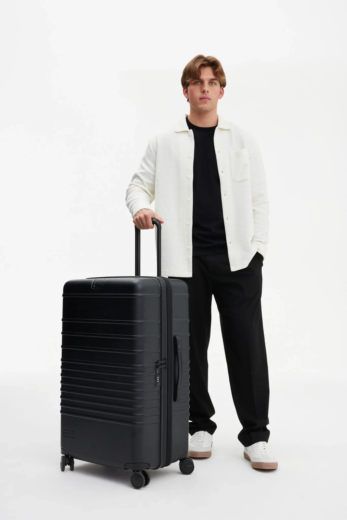 BÉIS Luggage With Limited Lifetime Warranty