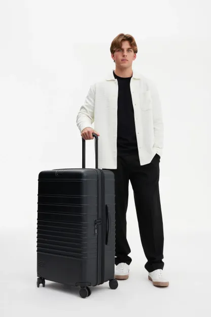 BÉIS Luggage With Limited Lifetime Warranty