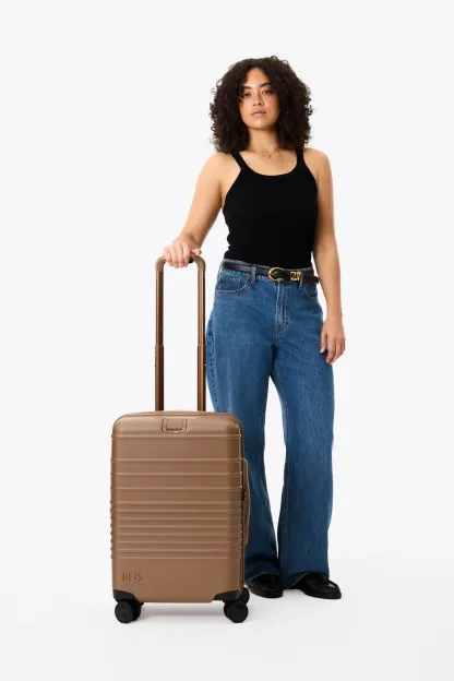 BÉIS Luggage With Limited Lifetime Warranty