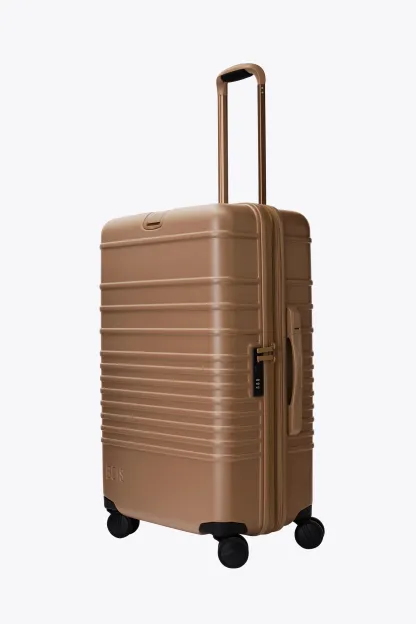 BÉIS Luggage With Limited Lifetime Warranty