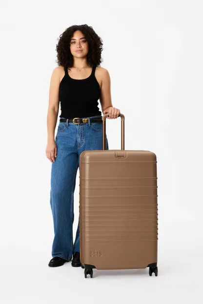BÉIS Luggage With Limited Lifetime Warranty