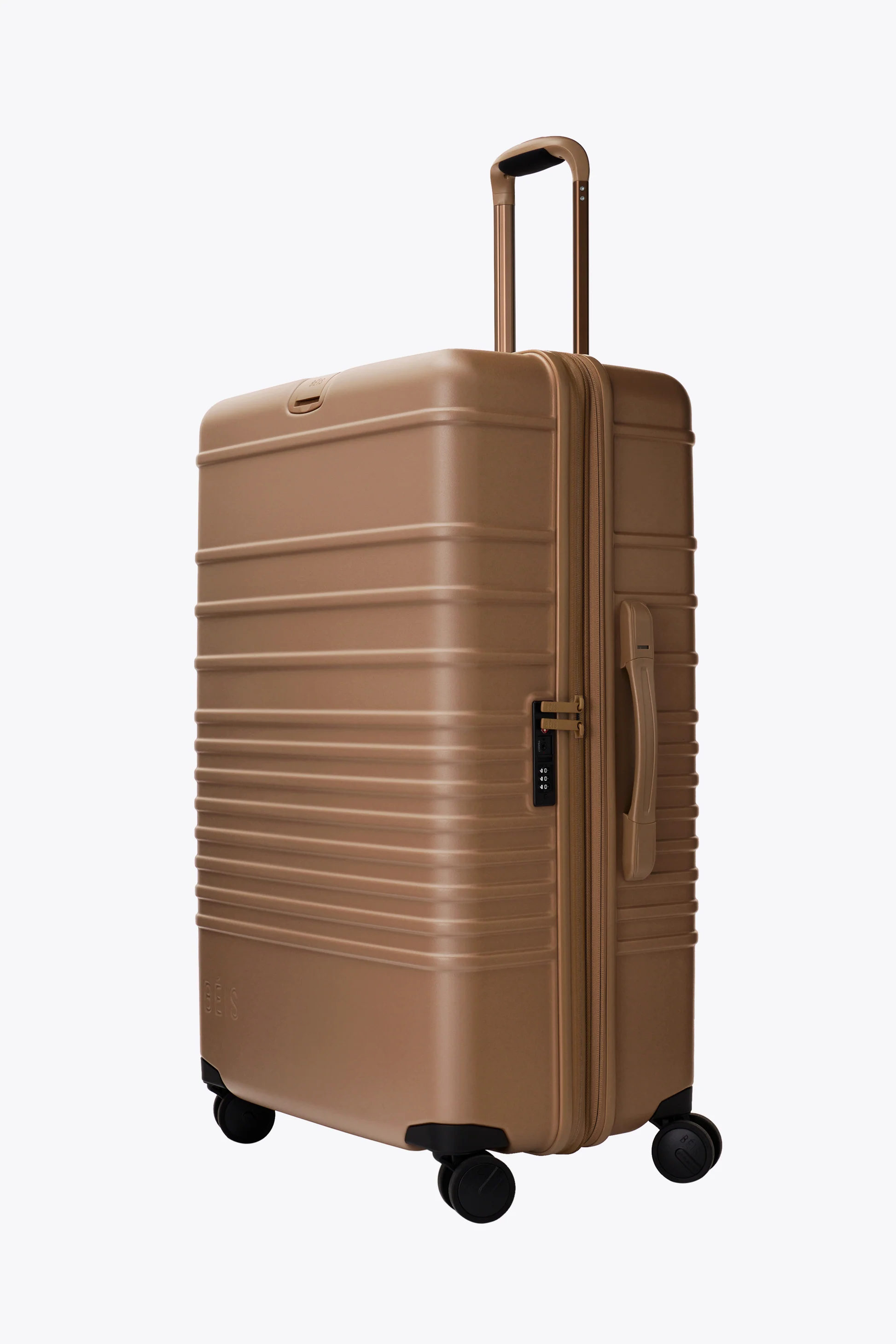 BÉIS Luggage With Limited Lifetime Warranty
