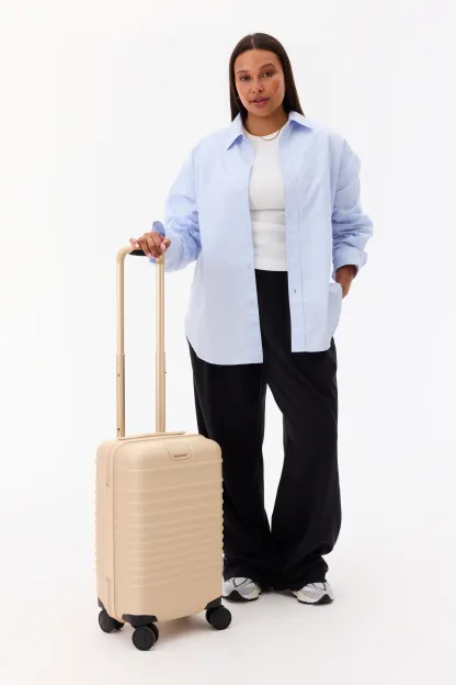 BthtÉIS Luggage With Limited Lifetime Warranty
