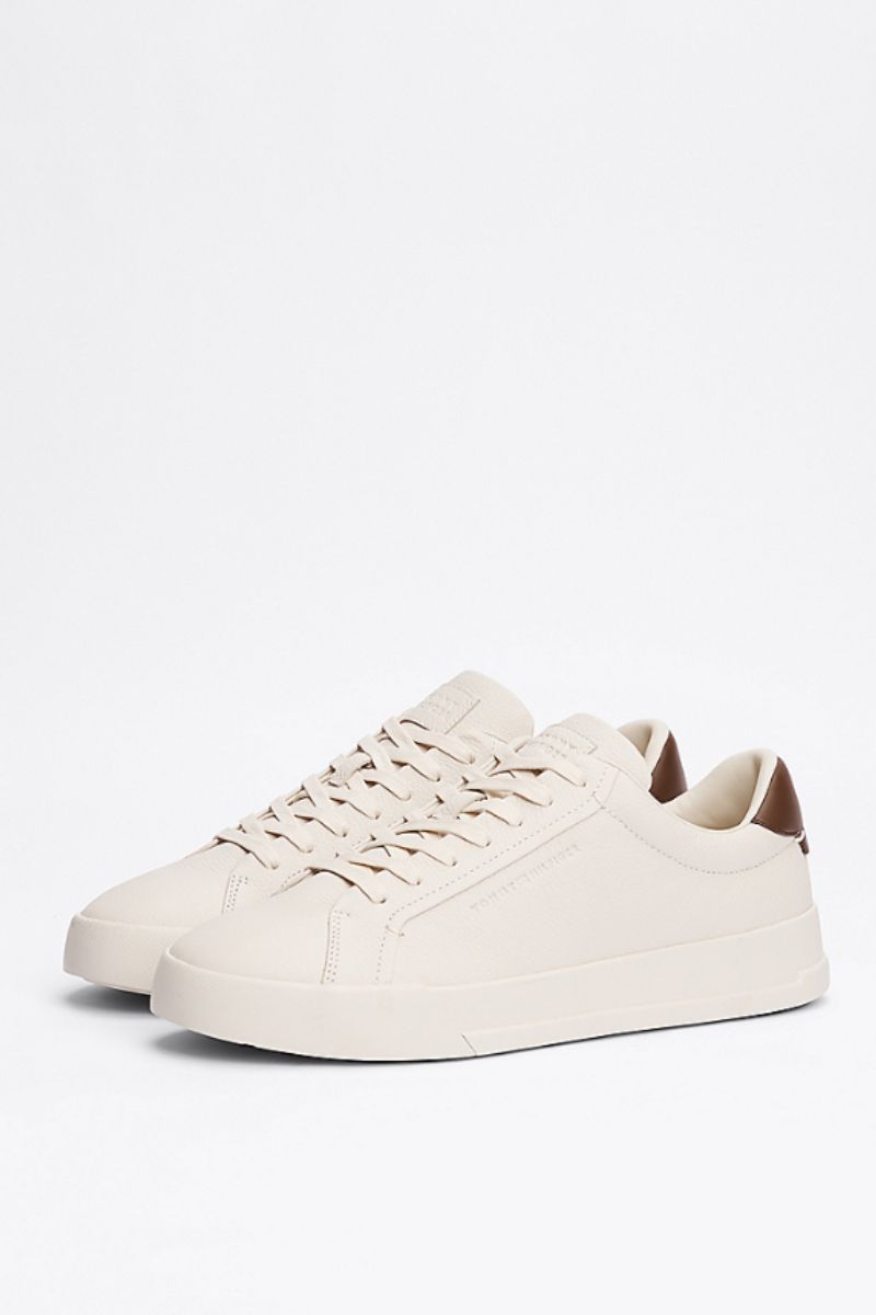 Tothtmmy Hilfigthter 5324 Tumbled Leather Alabaster