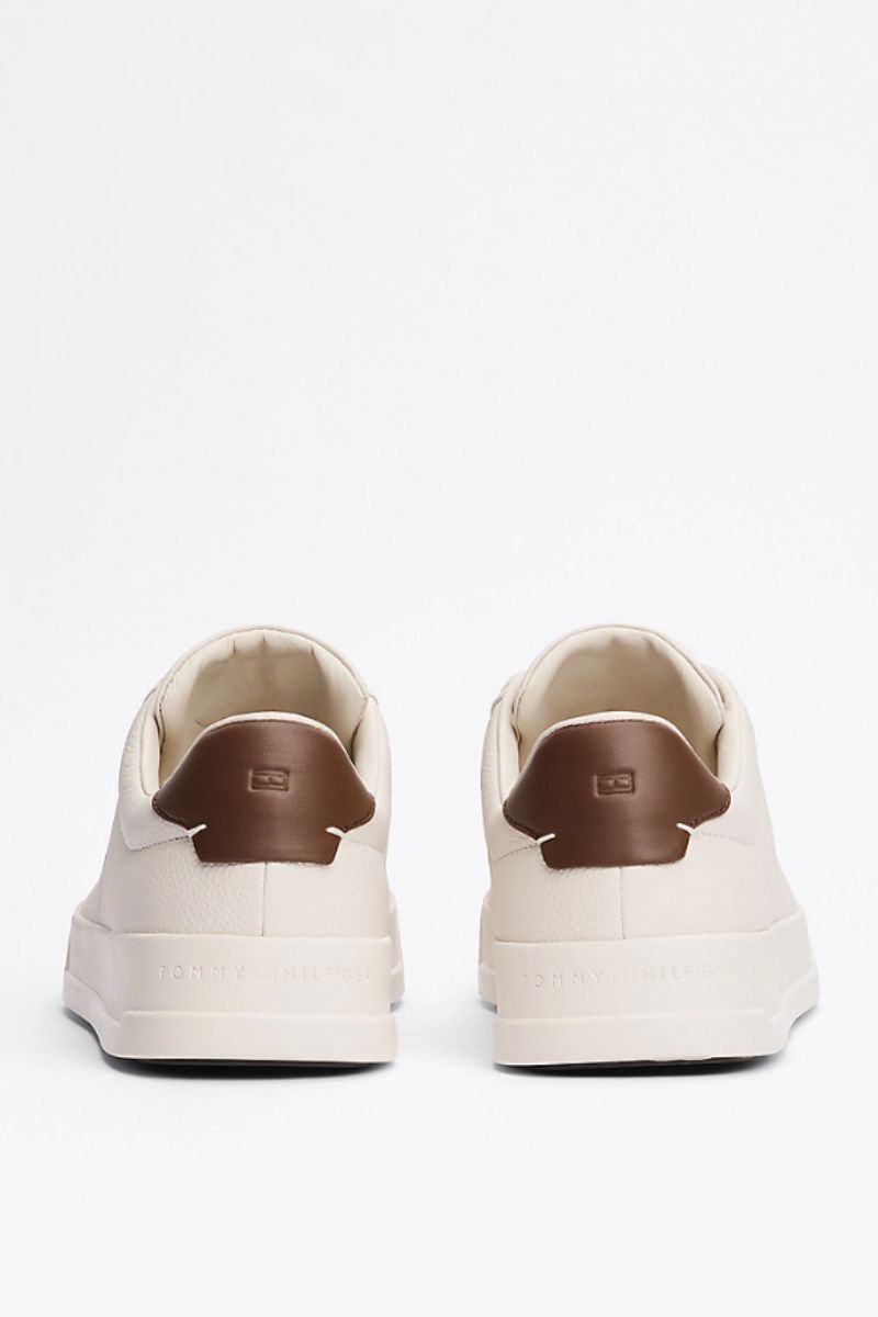 Tothtmmy Hilfigthter 5324 Tumbled Leather Alabaster