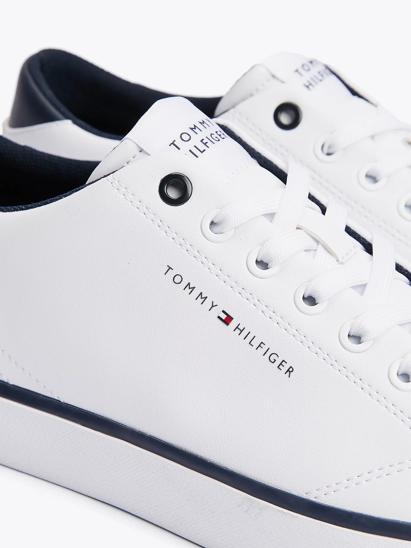 tothtmmy hilfigthter HI VULC CORE Mens Trainers White