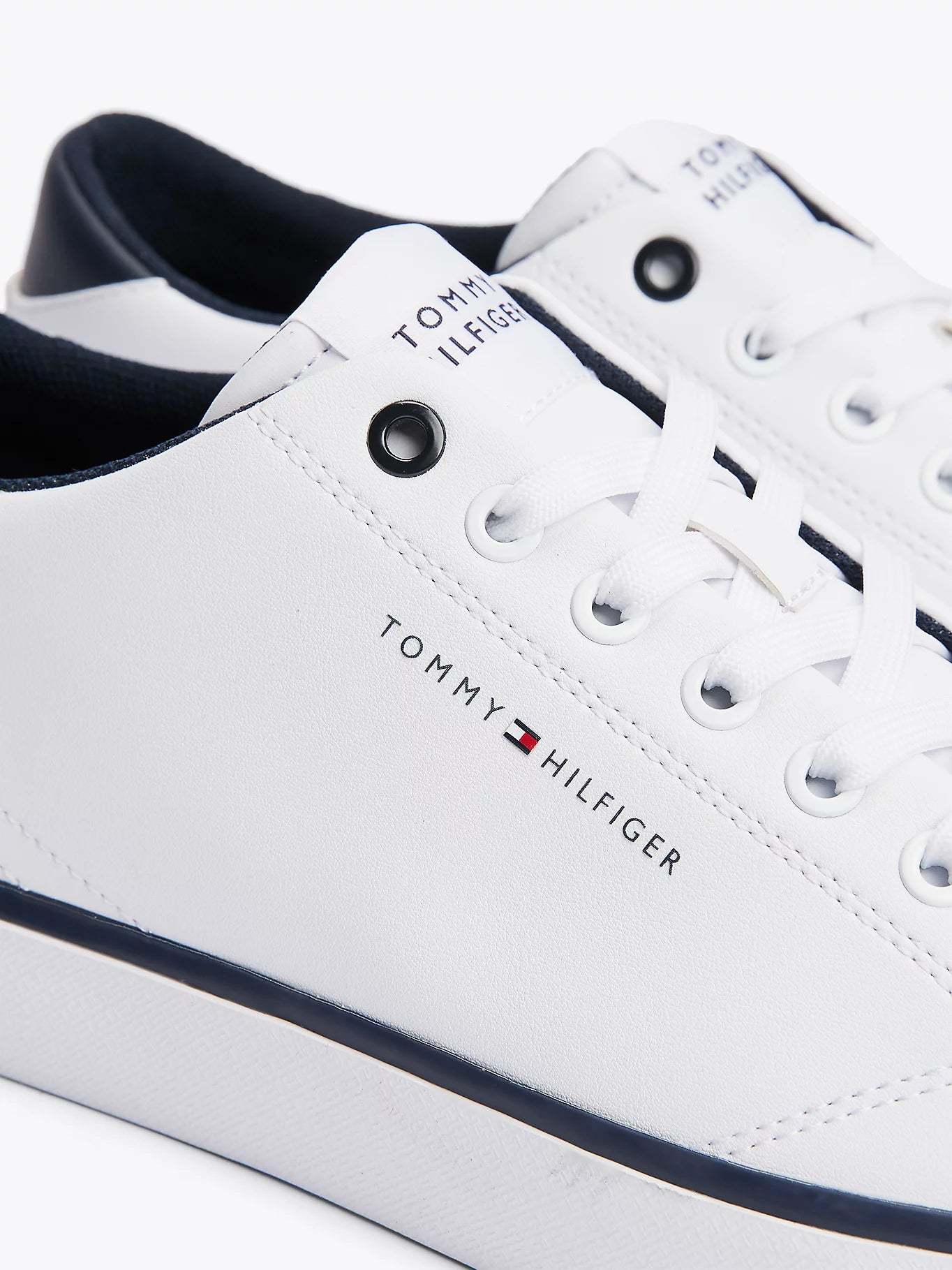 tothtmmy hilfigthter HI VULC CORE Mens Trainers White