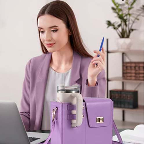 🔥2025 New Year Promotion - Portable Crossbody Water Cup Storage Bag