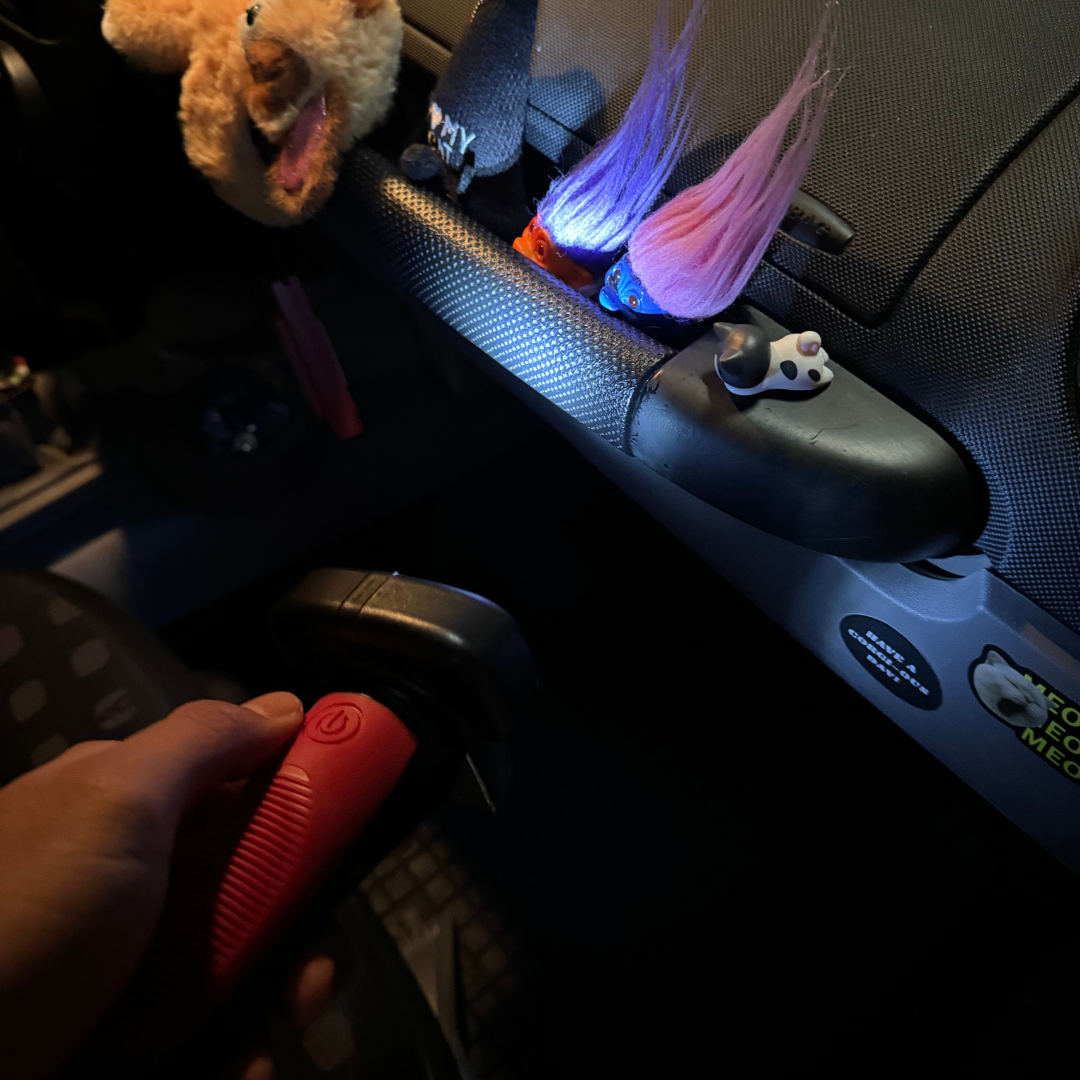 Car door armrest 4 in 1 car escape hammer