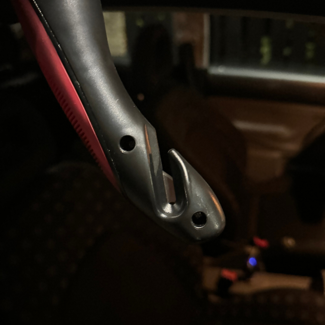 Car door armrest 4 in 1 car escape hammer