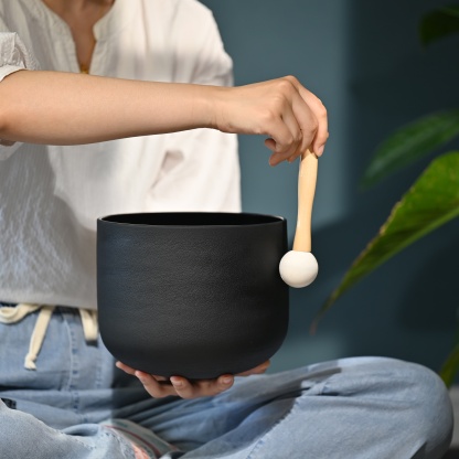 CVNC C Note Root Chakra Black Frosted Crystal Singing Bowl For Chakra Healing Meditation