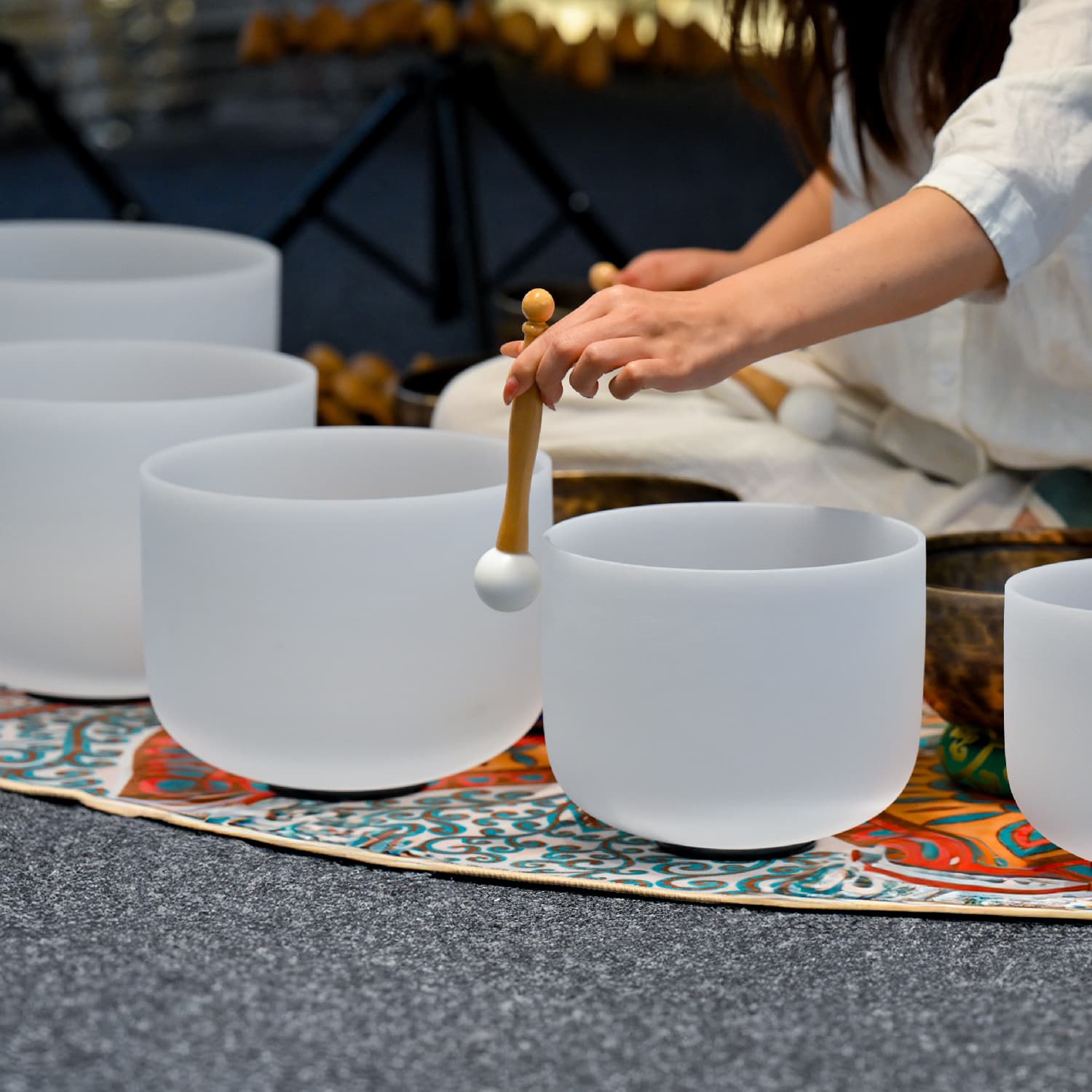 CVNC 7-Bowl Crystal Singing Bowl Chakra Set with Carrying Bag