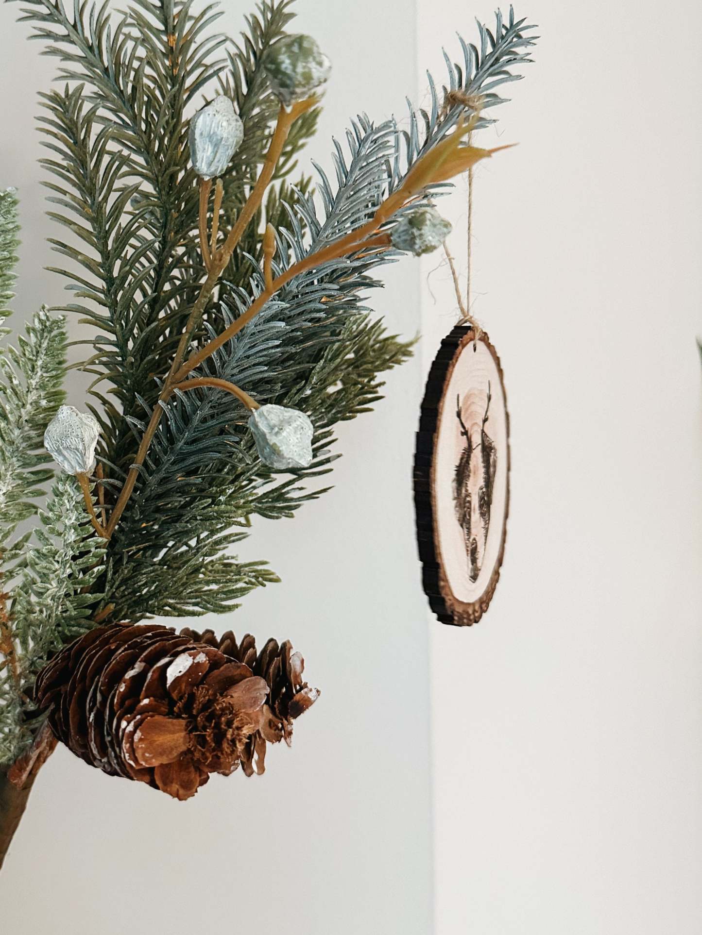 FAUX WOOD PET ORNAMENT