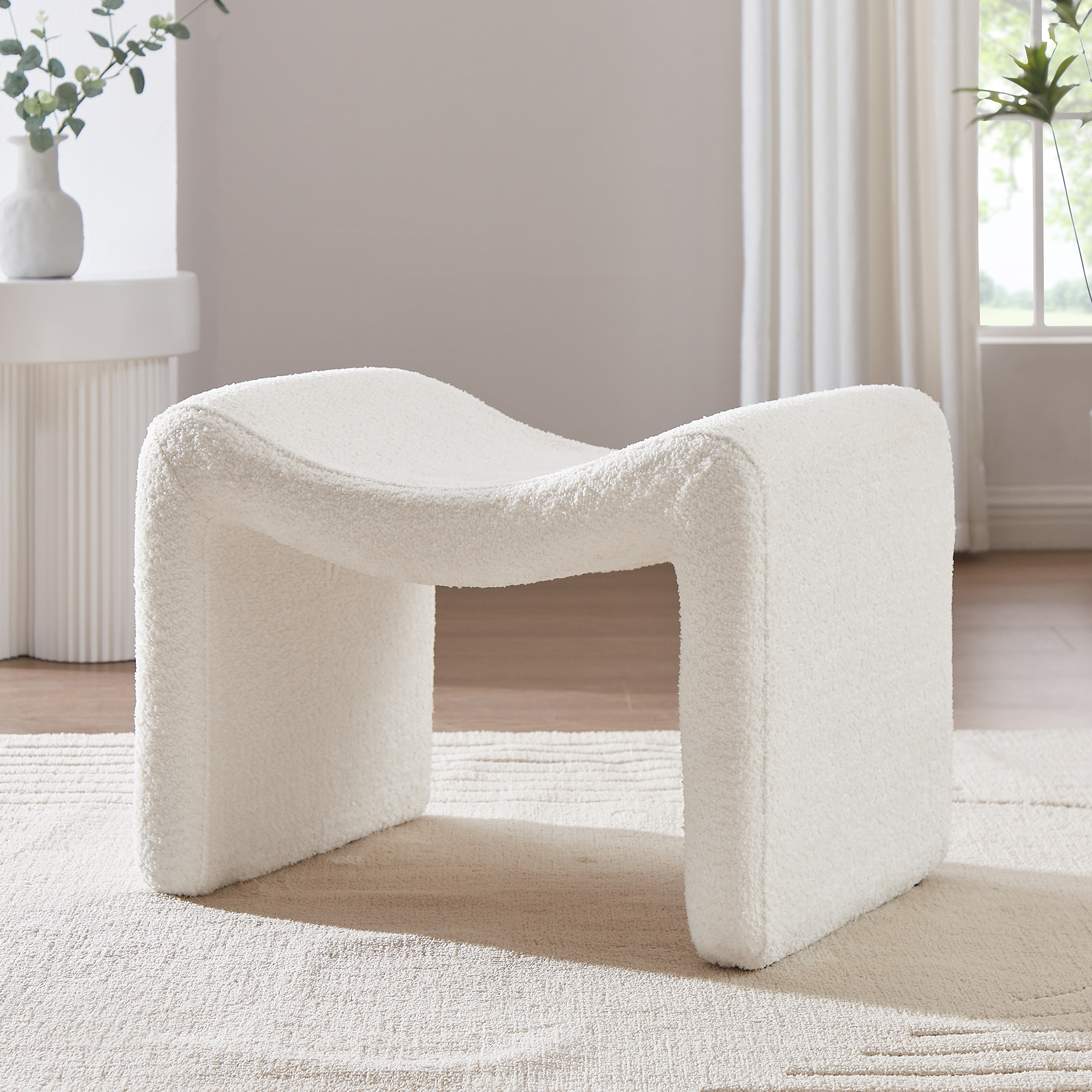 VANOMi Hallway and Entryway Furniture