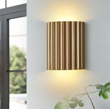 Lámpara de pared moderna de resina