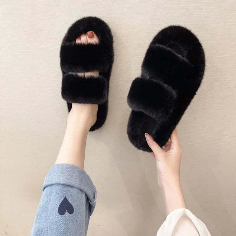 Pantuflas de piel suave con tiras cruzadas