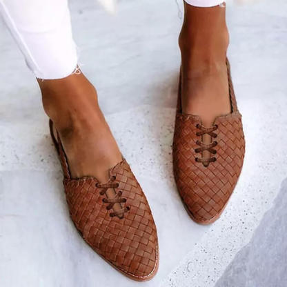 Sandalias de cuero trenzado a mano para mujer