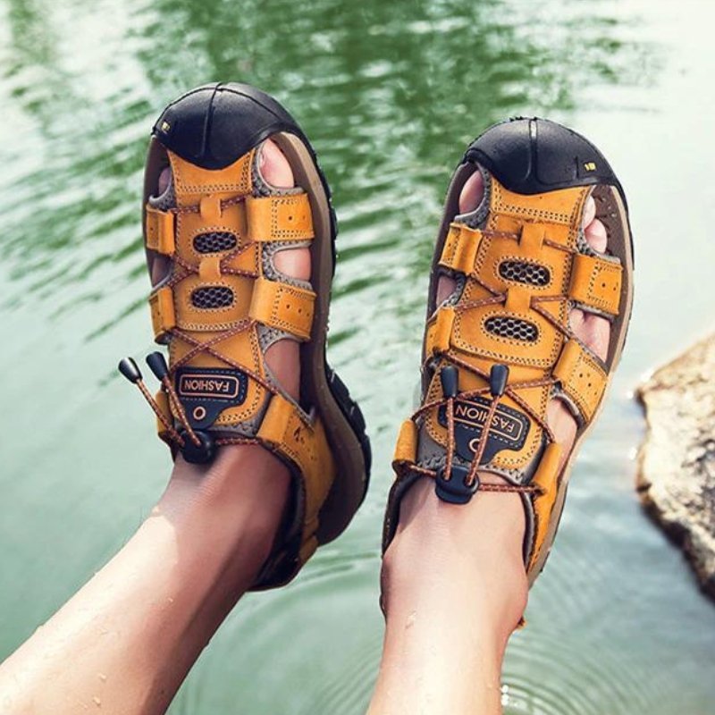 Sandalias ortopédicas con correa en el talón para hombres de gran altura