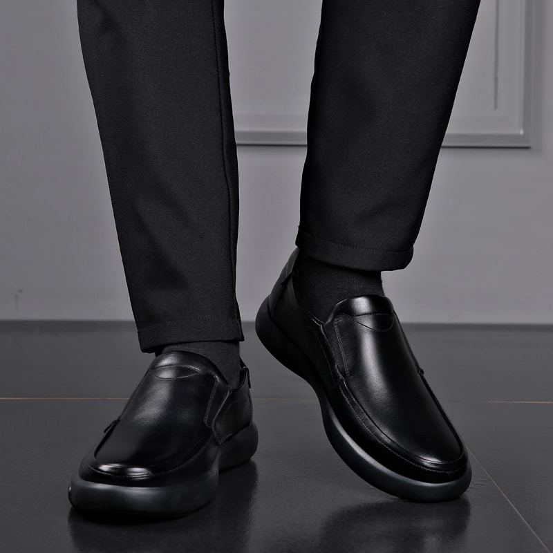Zapatos ortopédicos elegantes negros para hombre
