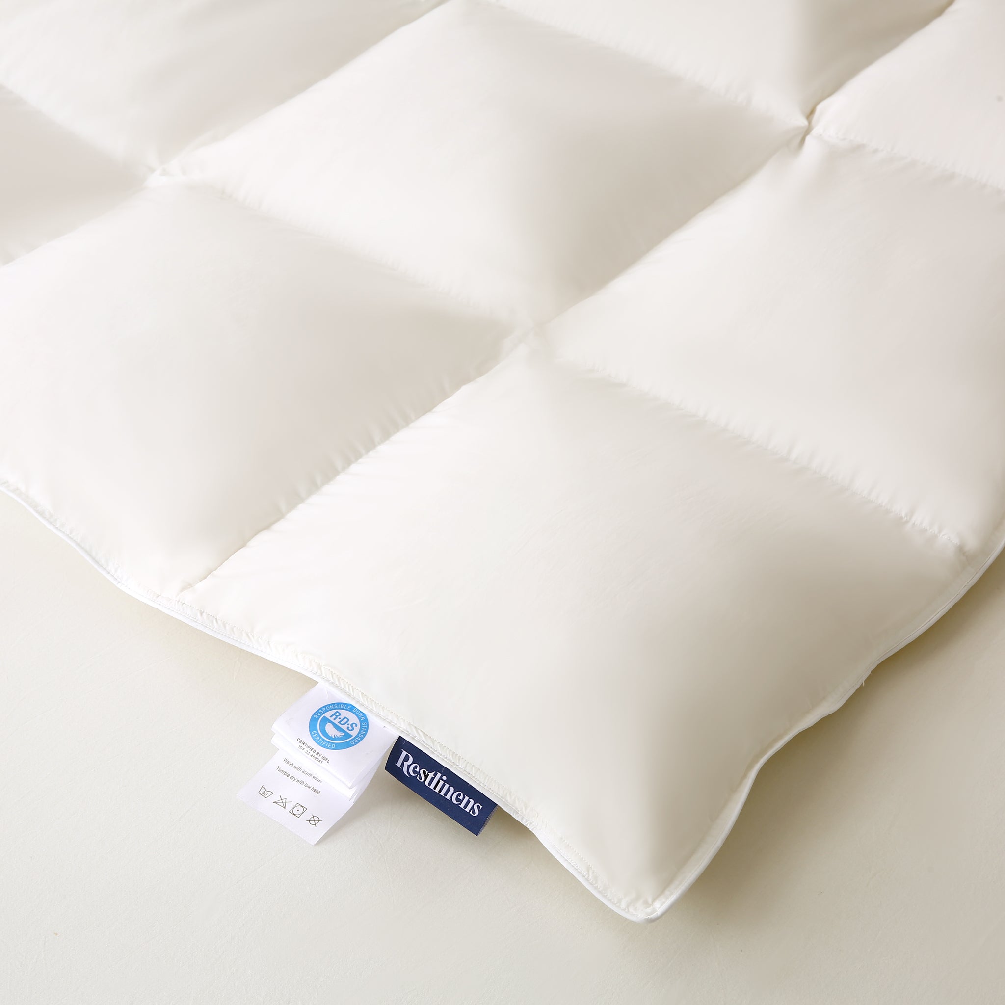 {"default":"Dreamweaver-Goosedown-Duvet-10"}