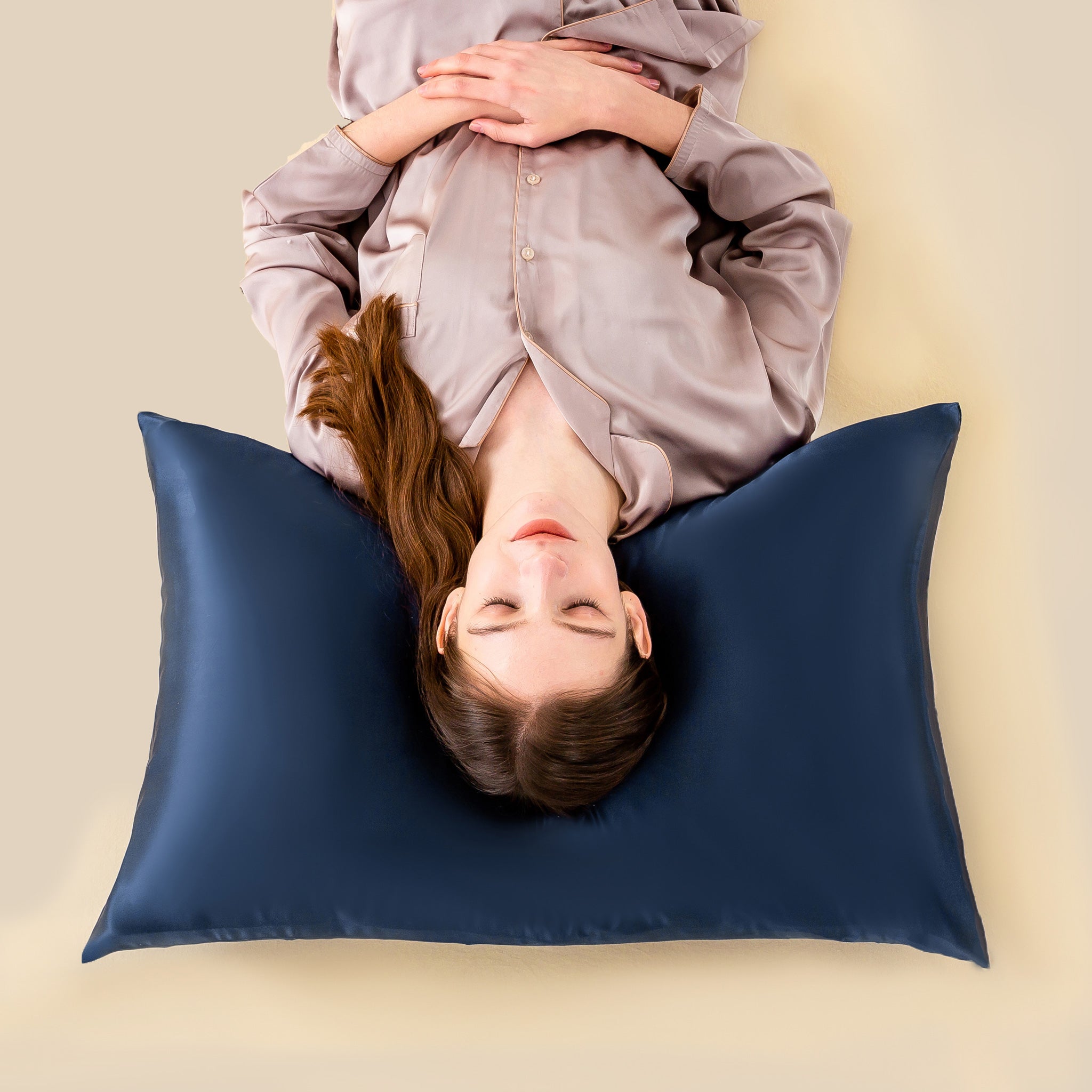 {"default":"Purecare-Pure-Silk-Pillowcases_Blue_8"}