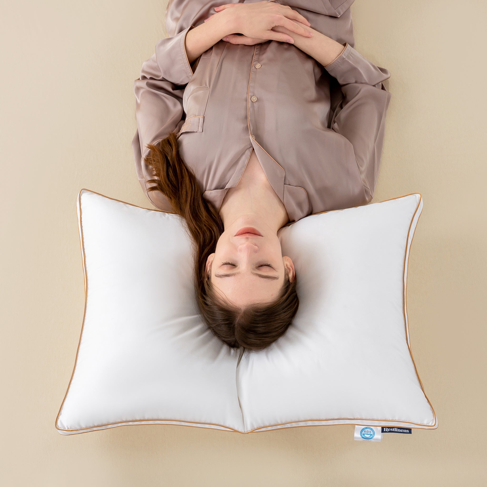 {"default":"Royal-Comfort-Goose-down-Pillow-9"}