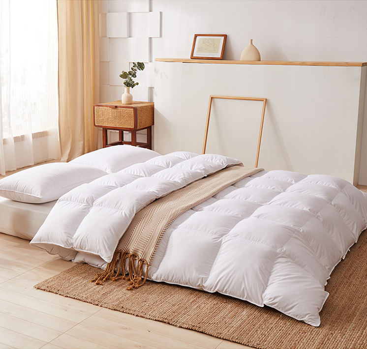 Expert Insights: Balancing Comfort with a Goose Down Duvet in Summer-Restlinens