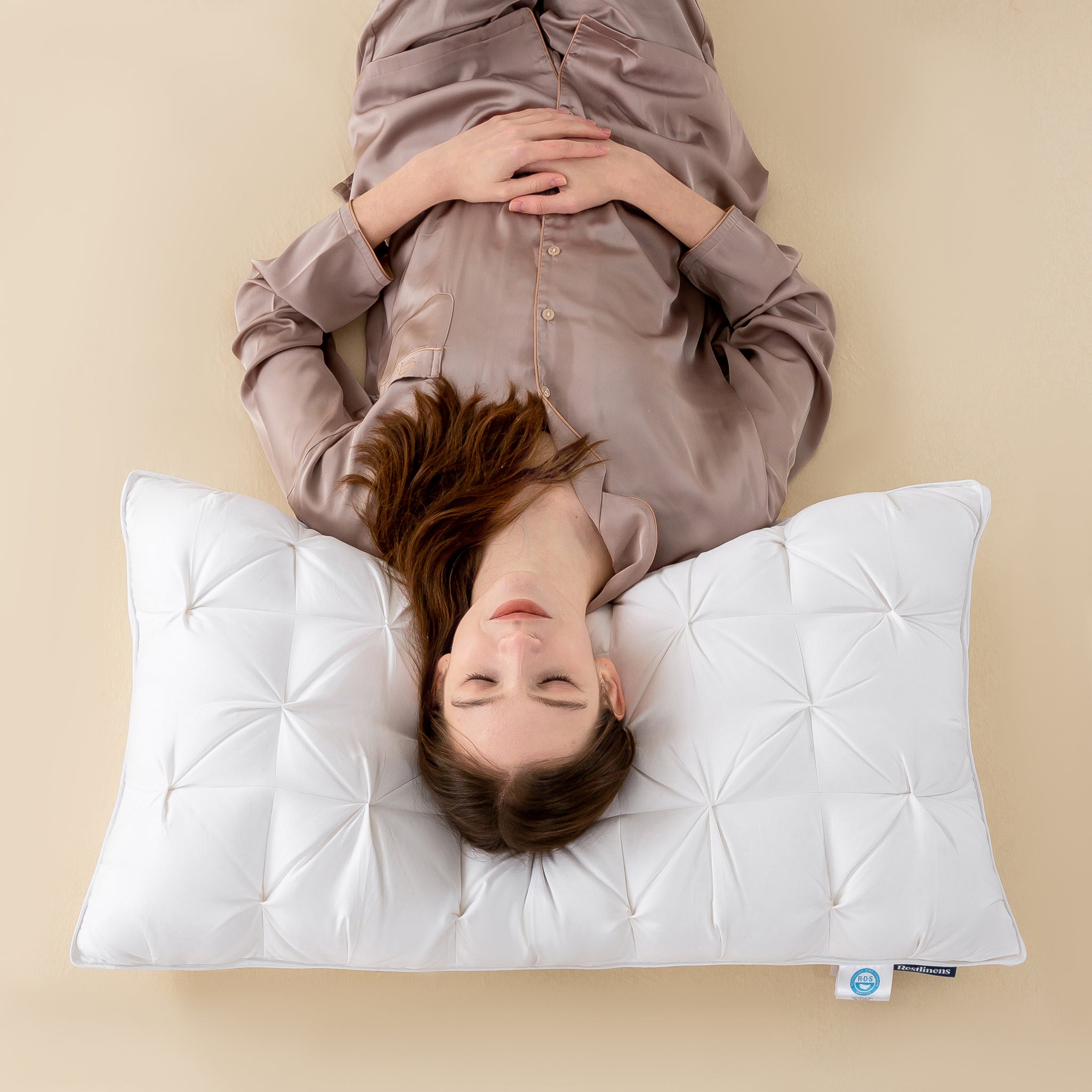 {"default":"luxeloft-goose-down-pillow-9"}