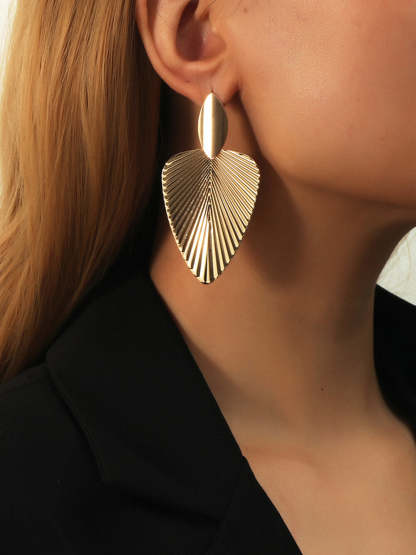 Personalized Exaggerated Geometric Leaf Earrings