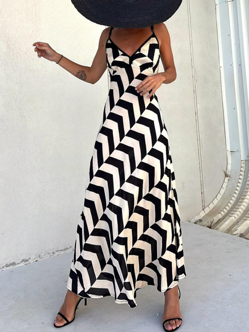 Unique Ethnic Print Suspender Cut Maxi Dress