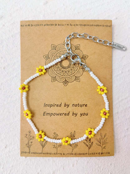 Adjustable Drawstring Beaded Bracelet White Daisy