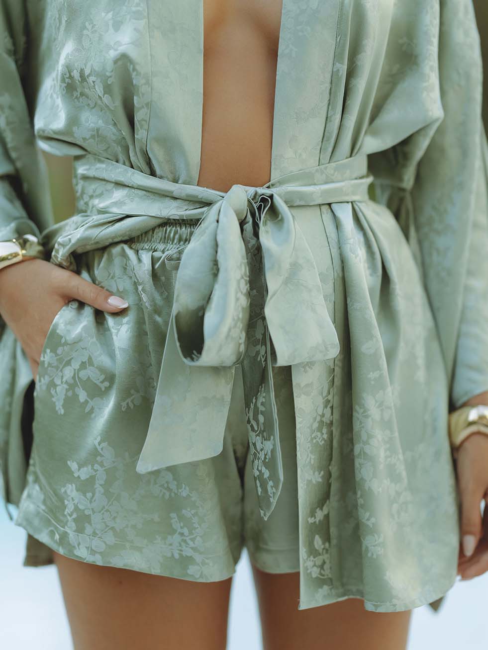 Exquisite Jacquard Satin Kimono Top And Shorts Two-Piece Set