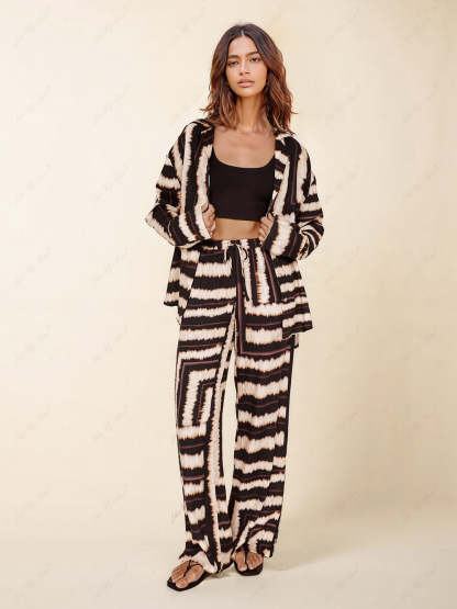 Signature Strip Textured Chocolate Print Baggy Pants