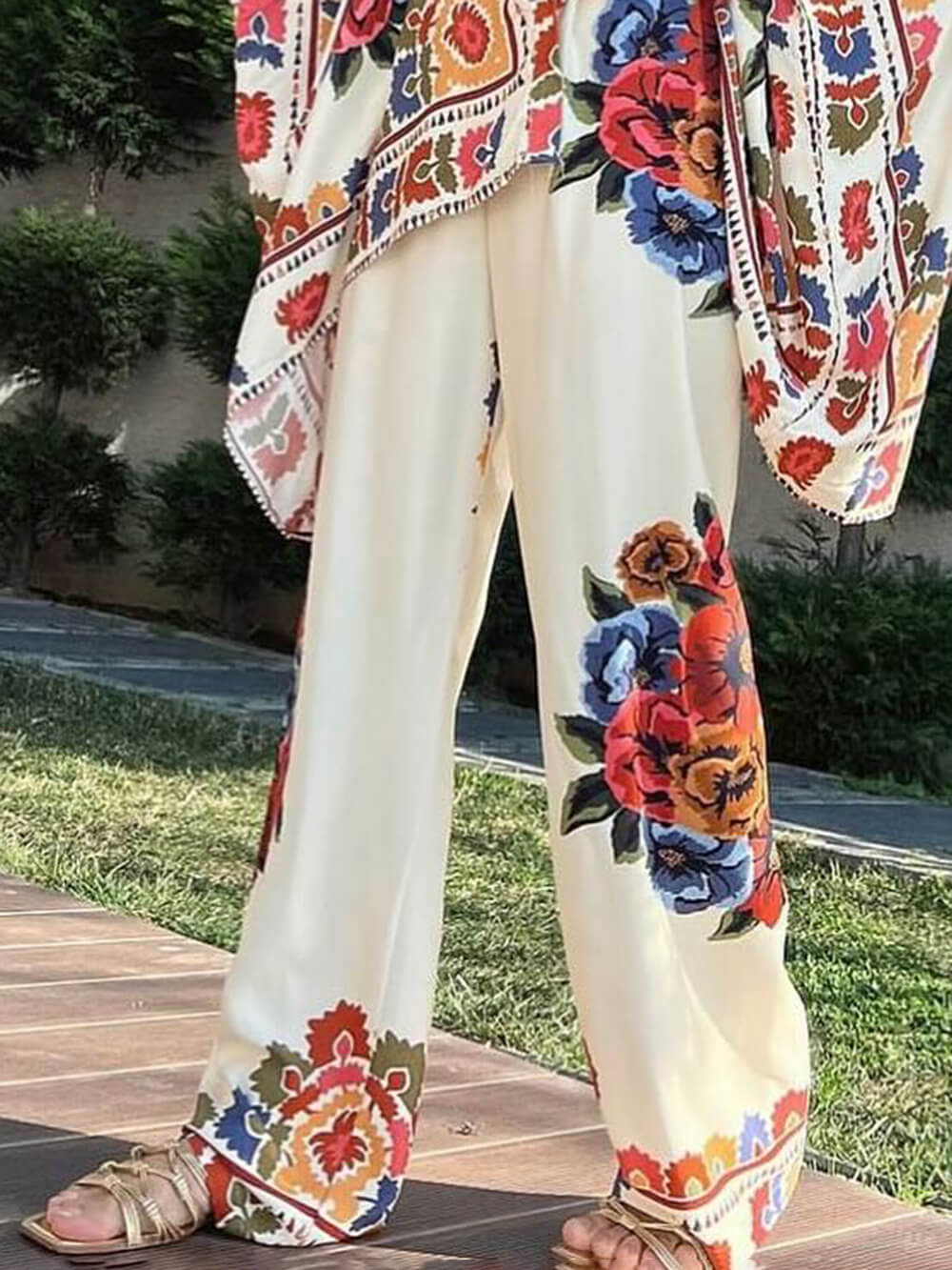 Unique Ethnic Print Elastic Waist Pocket Wide Leg Pants