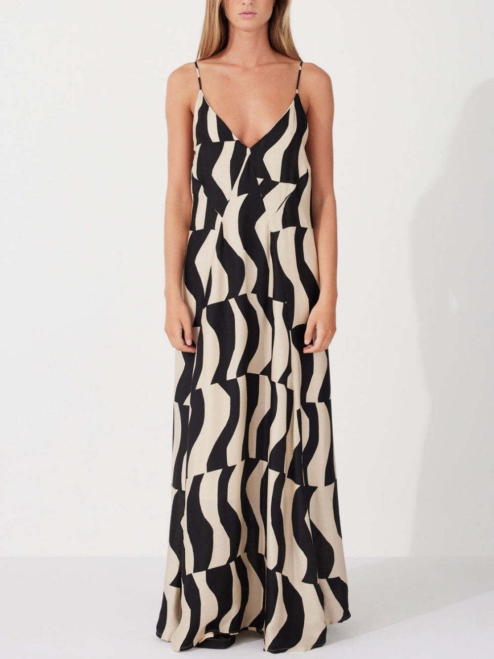 Scooped Back Relaxed Fit Style Maxi Dress