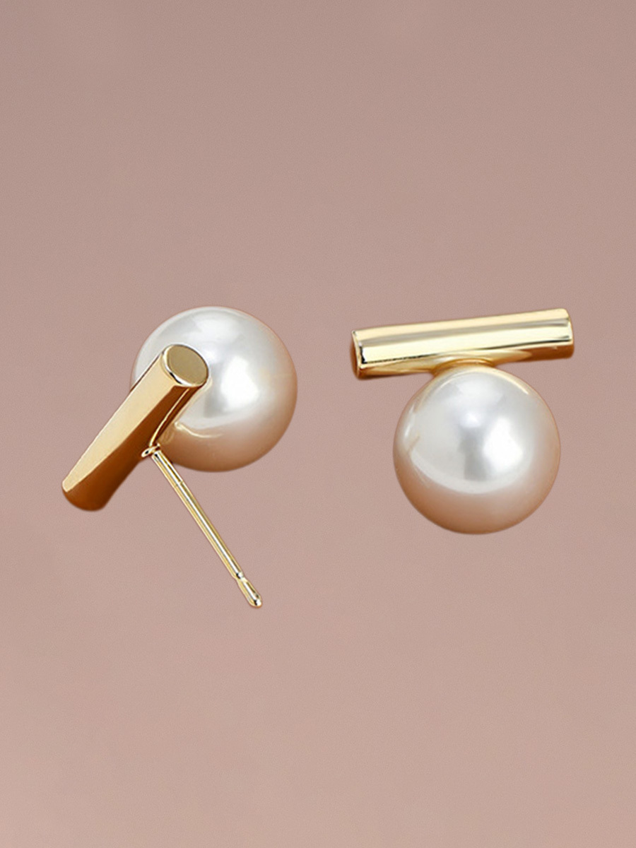 Attentionme®Fever Same Style Earrings, 18K Gold Round White Freshwater Cultured Pearl.Simple and fashionable pearl bar earrings.-Attentionme