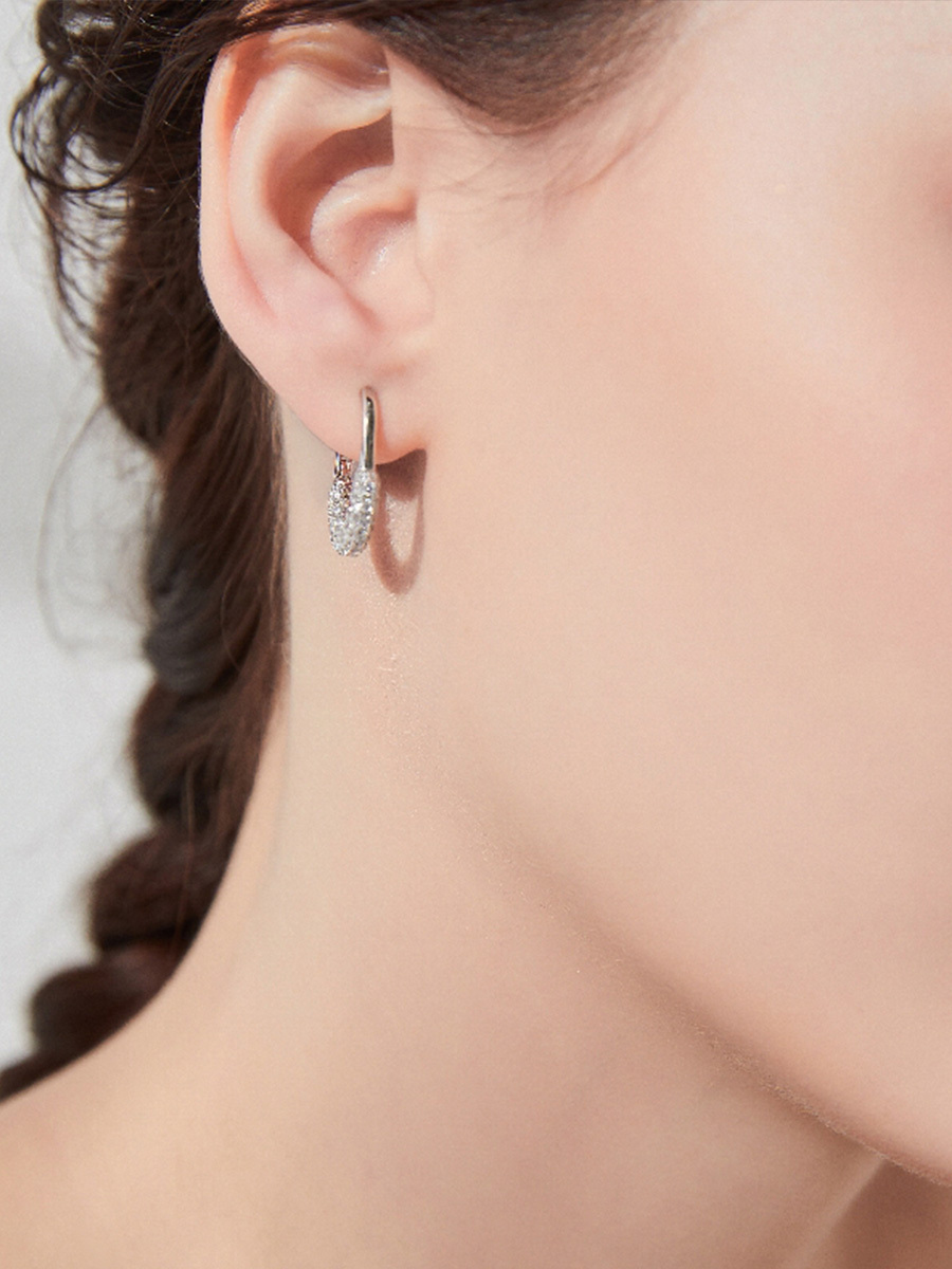 Attentionme®925 Sterling Silver, Silver Half Diamond Geometric Earrings.The woven design, zircon inlay, and 925 silver material can add a sense of sophistication whether paired with casual wear or evening wear.-Attentionme