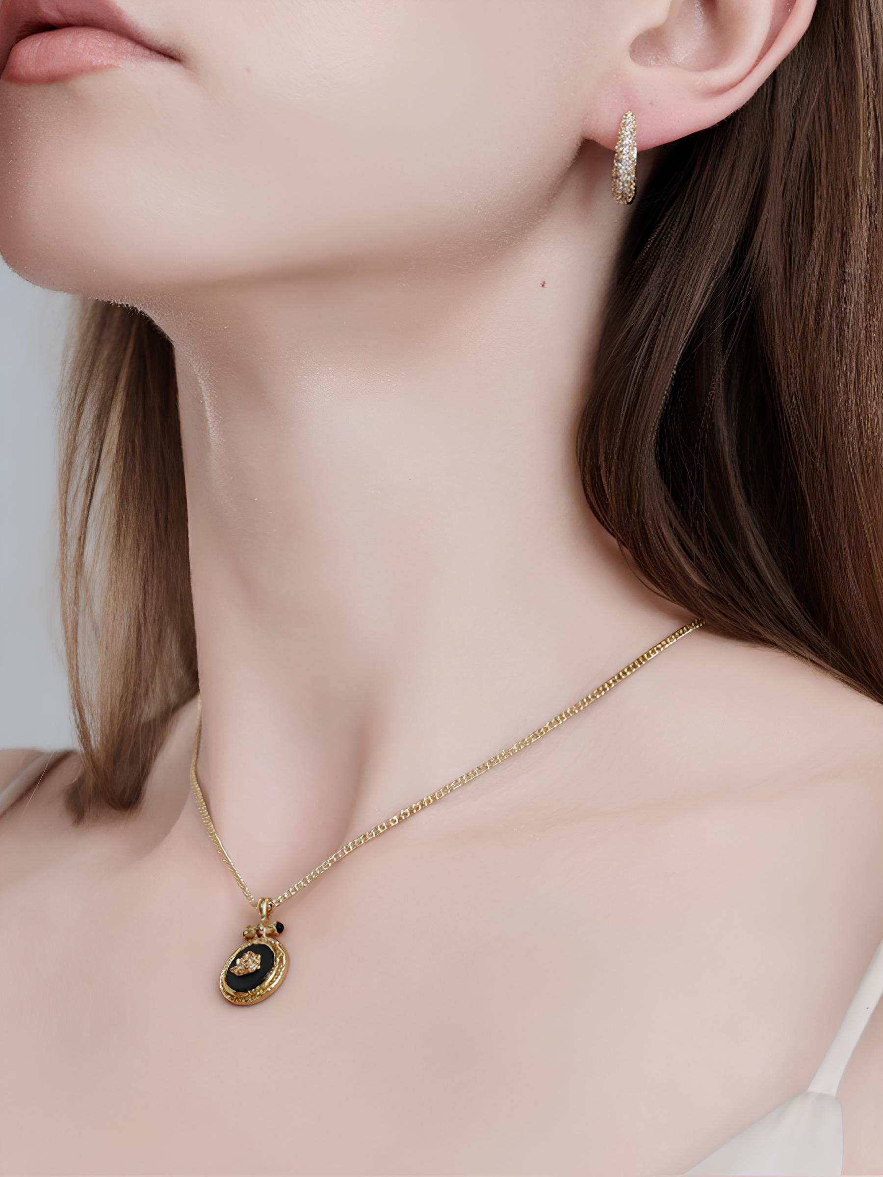 Attentionme®Vintage Classic Rose Necklace, Jewelry Gifts For Women , Girls , Daughter，Suitable for people with different neck sizes.-Attentionme