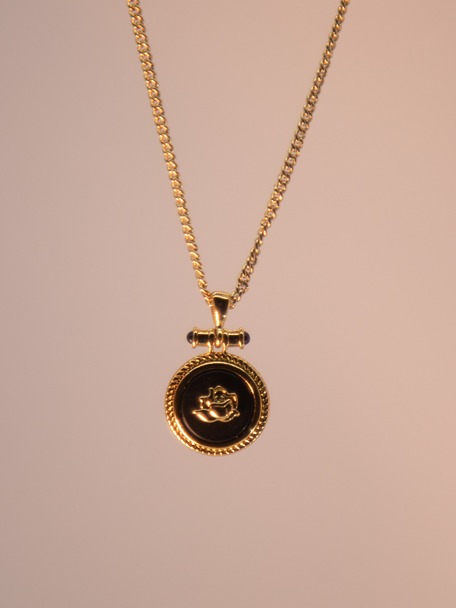 Attentionme®Vintage Classic Rose Necklace, Jewelry Gifts For Women , Girls , Daughter，Suitable for people with different neck sizes.-Attentionme