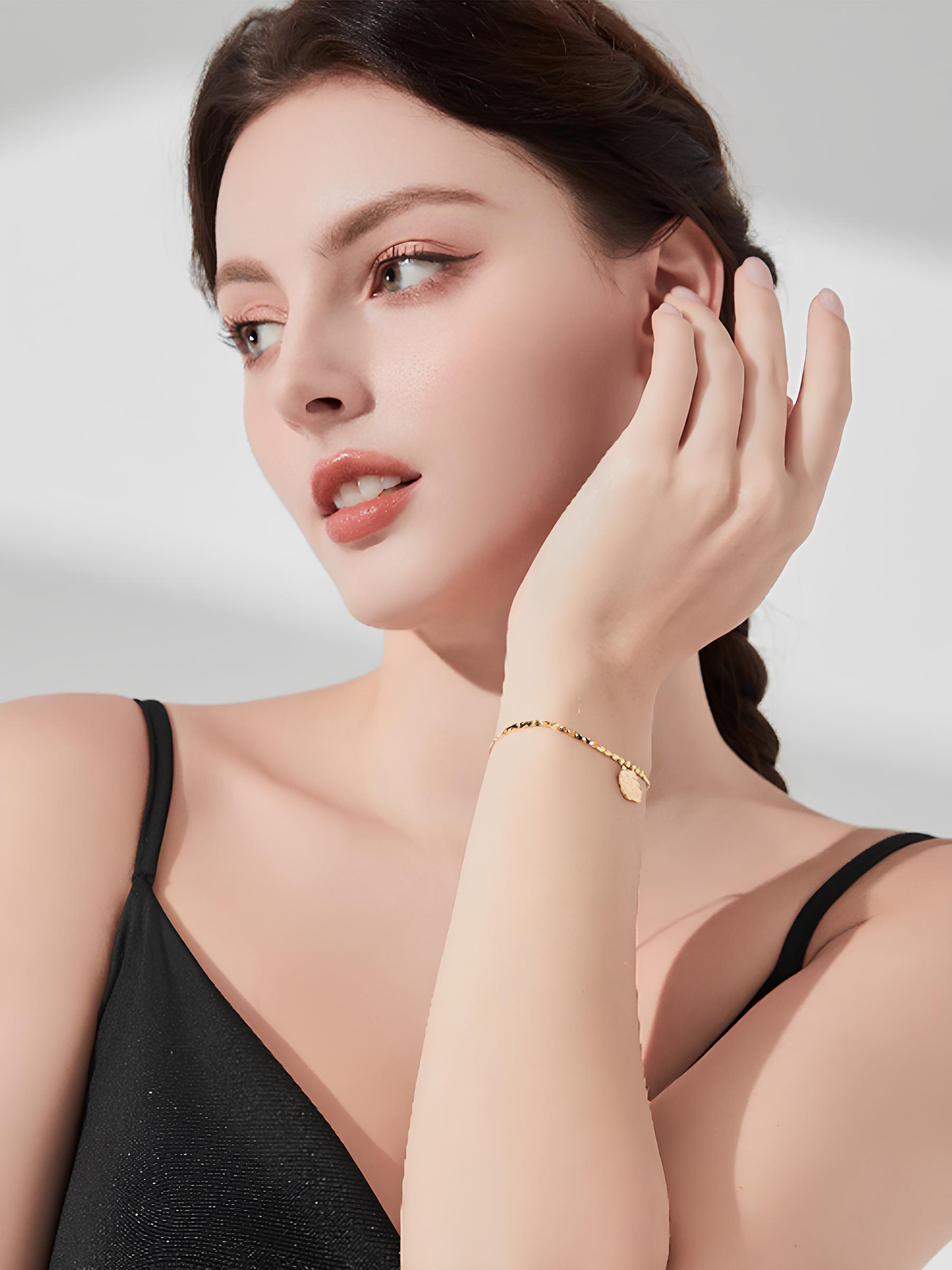 Attentionme®Fashion Coin Bracelet Jewelry Gifts, Hypoallergenic Jewelry,18k Gold.A square necklace that is comfortable to wear and suitable for evening wear and daily wear.-Attentionme