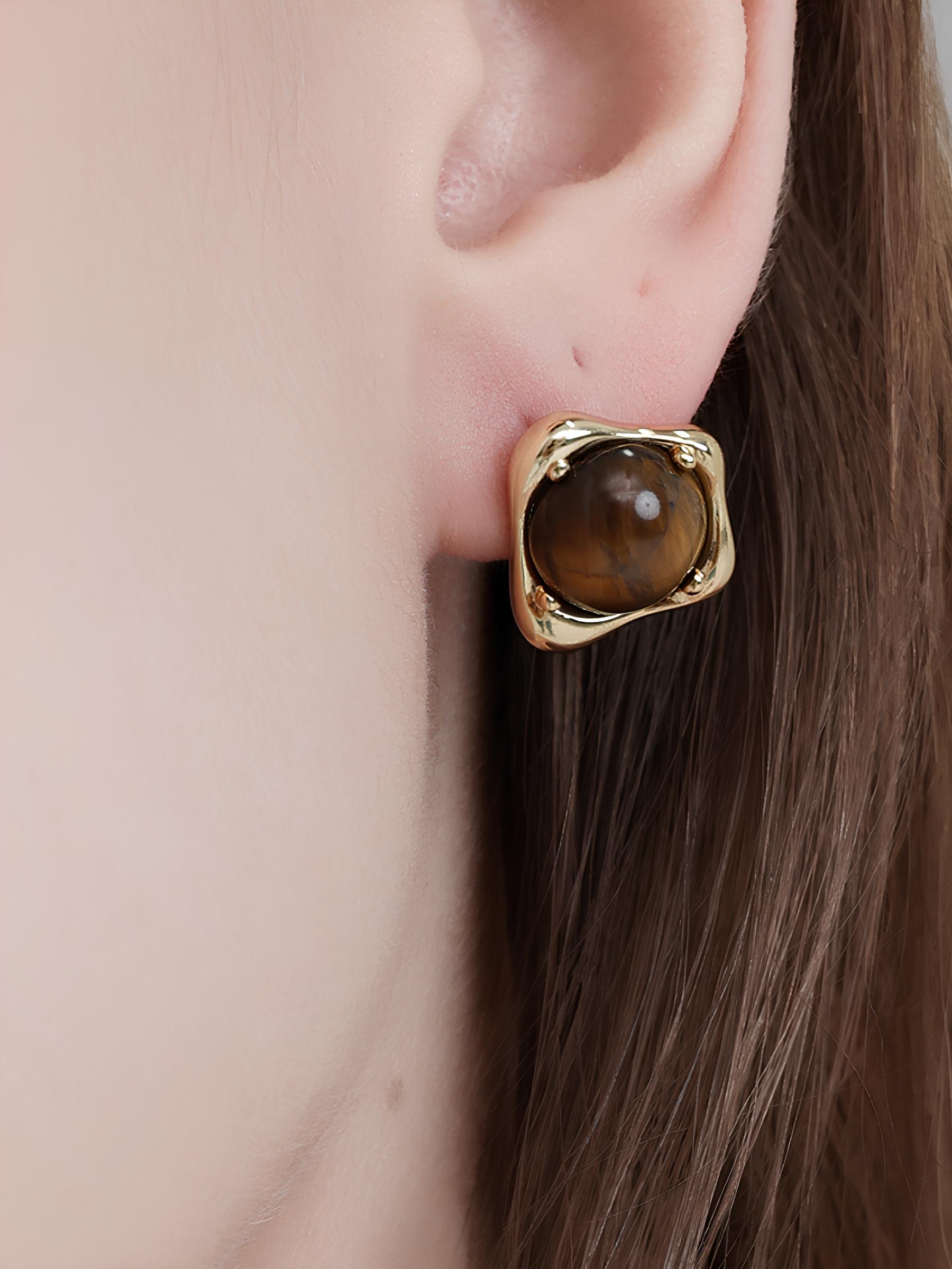 Attentionme®Valentine Tiger Eye Gold Hypoallergenic Earrings, 18k Gold Plated, Gift For Mom.Amber Round Gemstone Stud Earrings.-Attentionme