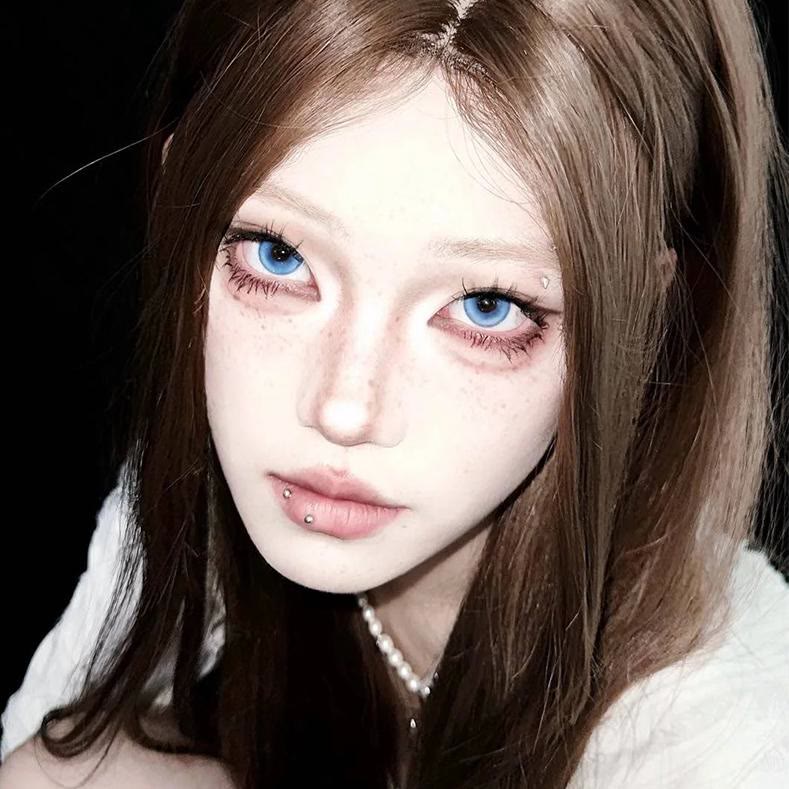 MYEYEBB Lunar Glitter Blue Farbige Kontaktlinsen mit Sehstärke - image 3