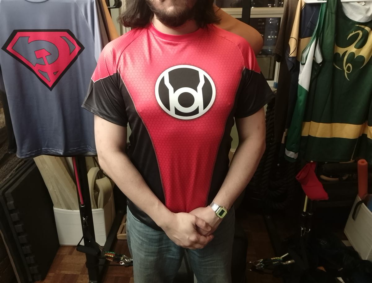 Verified buyer wearing the Atrocitus compression shirt